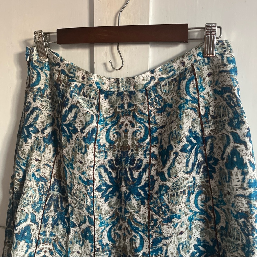 Peruvian Connection skirt. Preowned very good condition. Knee length. - Picture 3 of 5